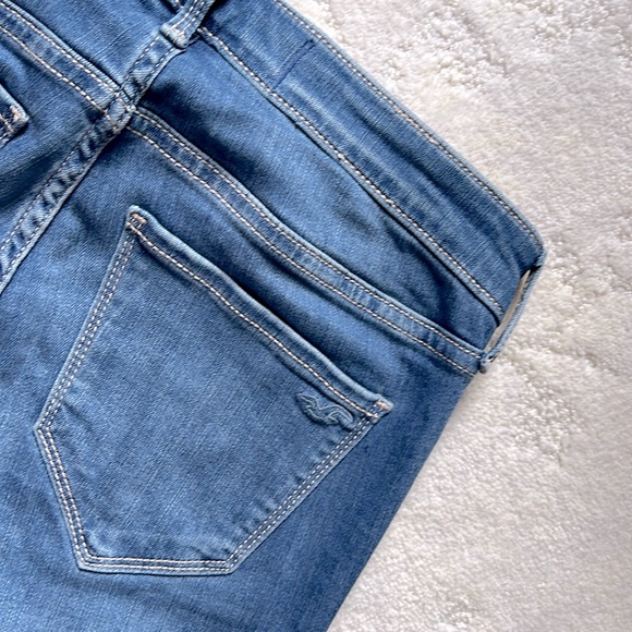 Hollister Distressed Skinny Jeans, size Juniors 5 Short, Low-Rise - Picture 4 of 4